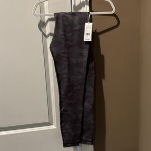 Vineyard Vines Black Camouflage Leggings